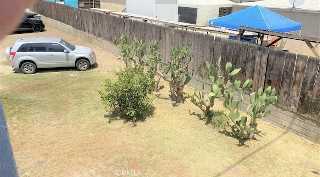 26302632 L St Unit A, B, C, Bakersfield, CA 93301 - view of yard featuring fence