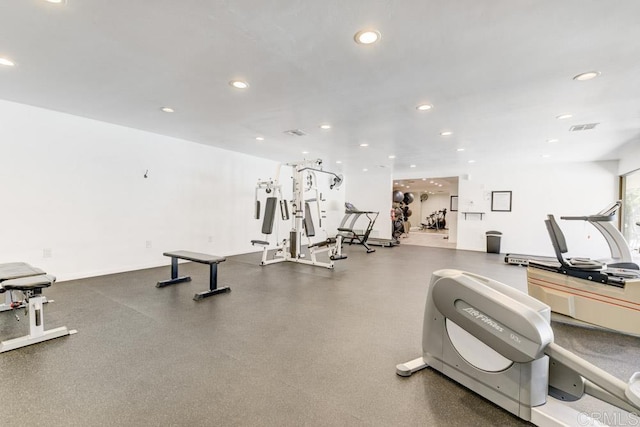 5708 Baltimore Dr Unit 376, La Mesa, CA 91942 - workout area featuring baseboards, visible vents, and recessed lighting