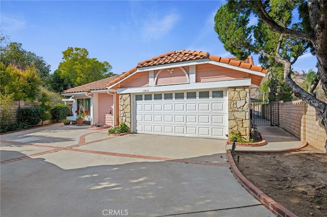 view of front facade with a garage