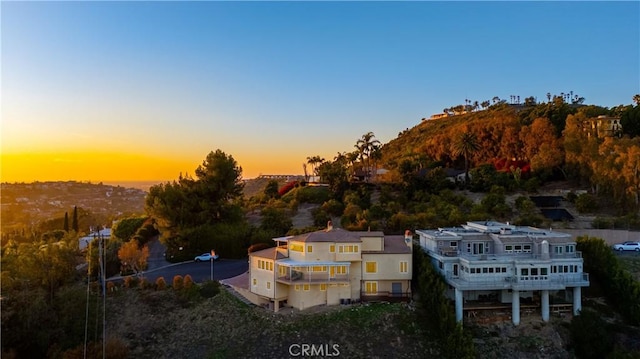 view of aerial view at dusk