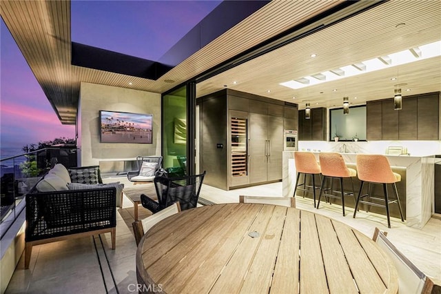 405 26th St, Manhattan Beach, CA 90266 - exterior space