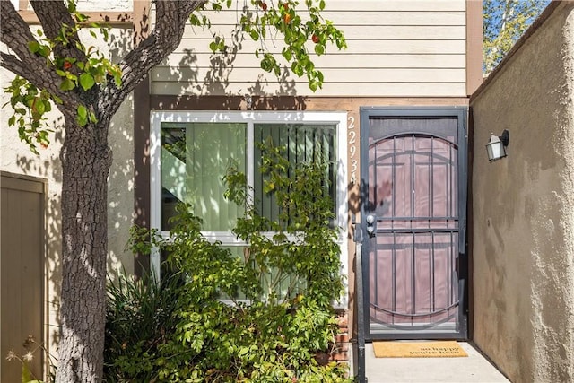 view of property entrance