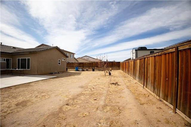 view of yard with a patio area