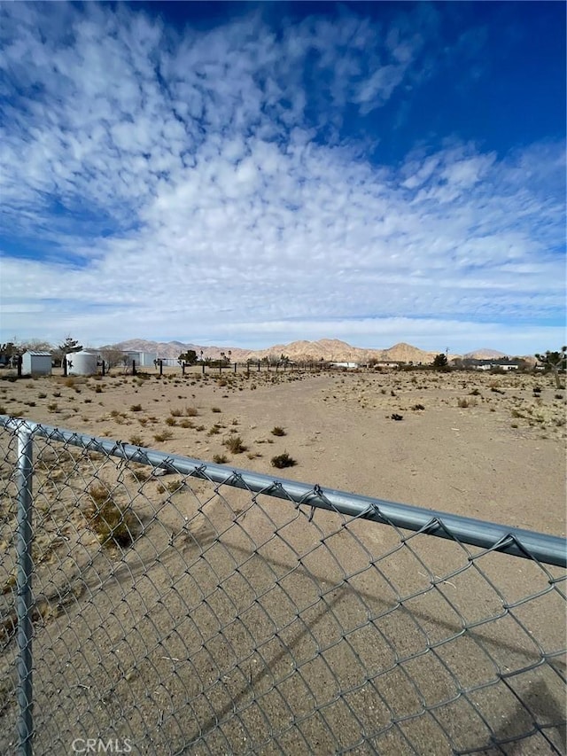 Listing photo 3 for 31160 Sherwood St, Lucerne Valley CA 92356