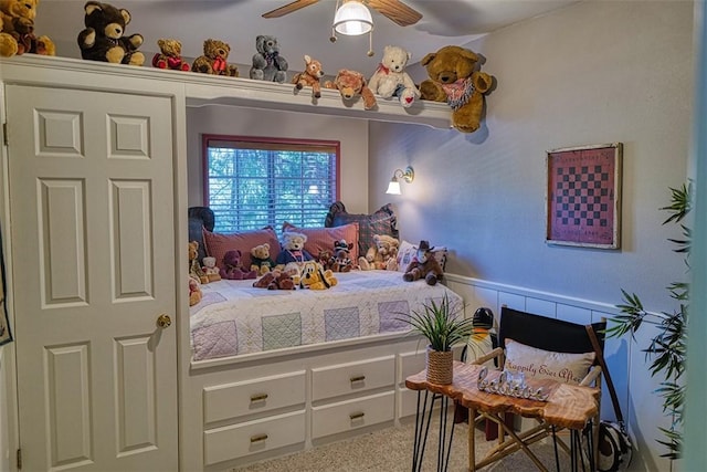 bedroom with ceiling fan