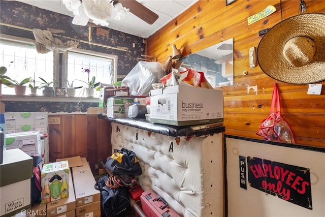 miscellaneous room with ceiling fan