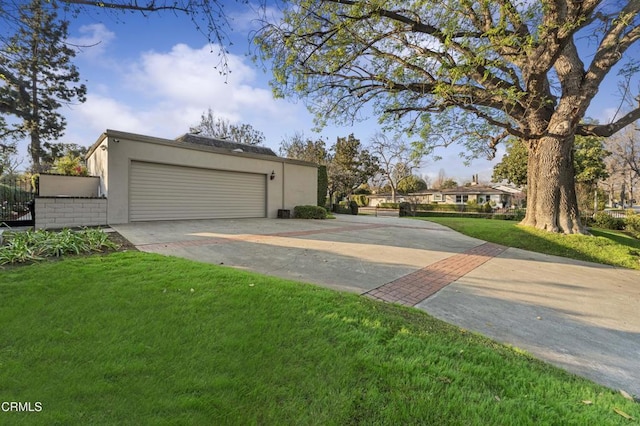 exterior space featuring a lawn