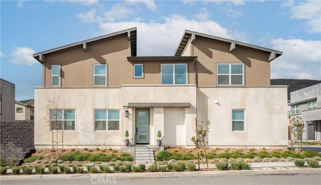 view of front facade with stucco siding