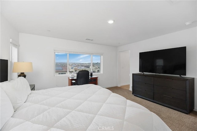 bedroom with baseboards, carpet, visible vents, and recessed lighting