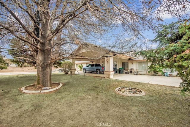 view of yard with a garage