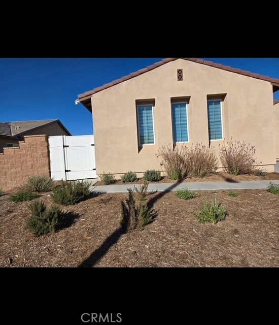 view of side of property