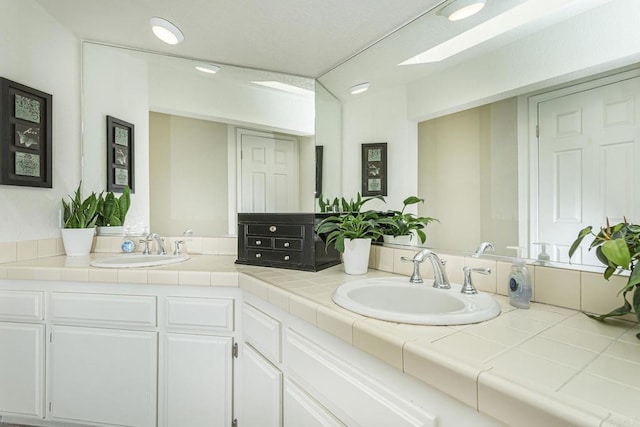 656 Westlake St, Encinitas, CA 92024 - bathroom with double vanity