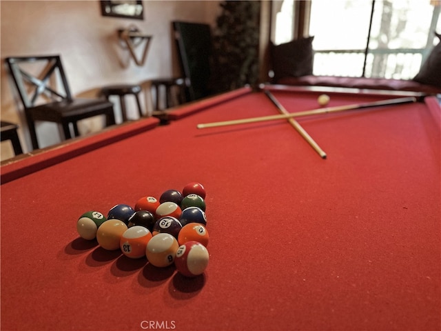 rec room featuring pool table