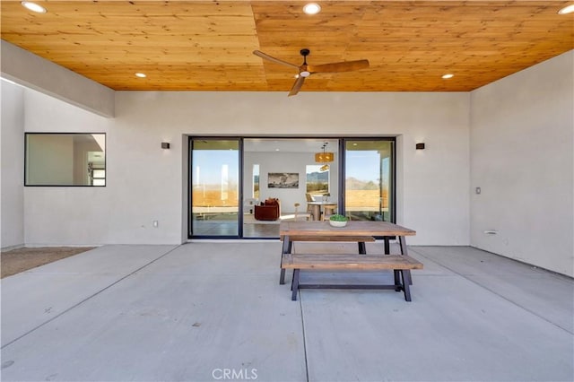 view of patio with ceiling fan