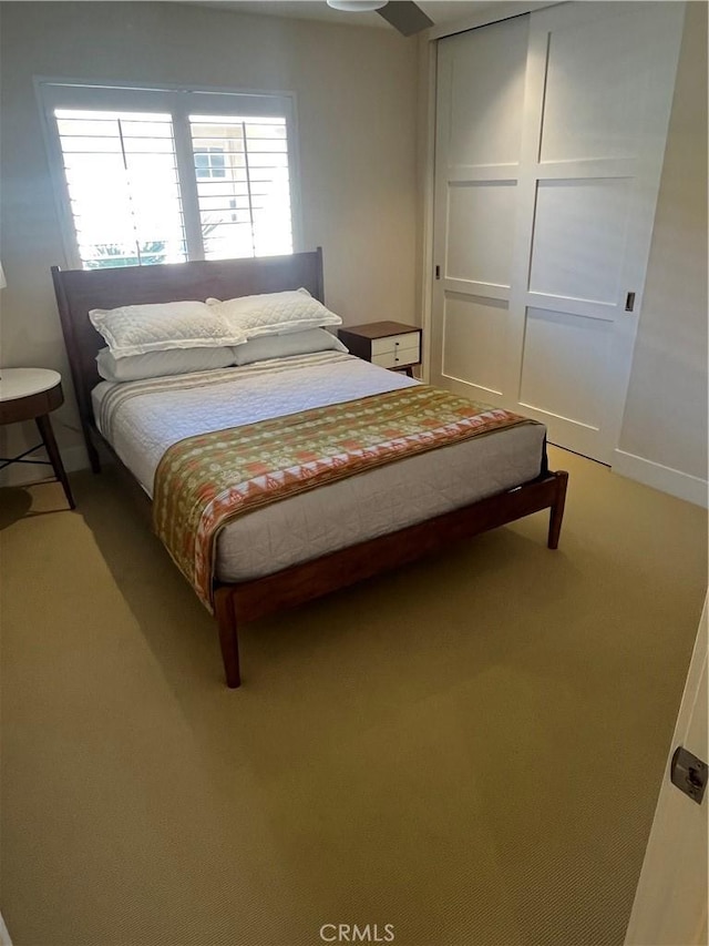 bedroom featuring carpet flooring