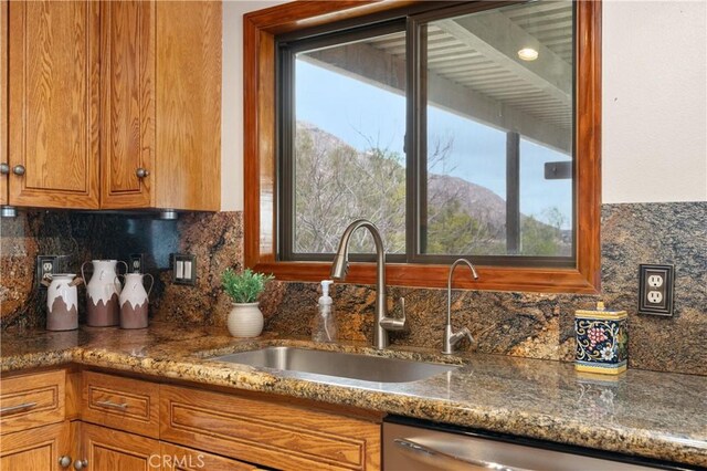 20682 Hill Top Dr, Riverside, CA 92507 - photo 17