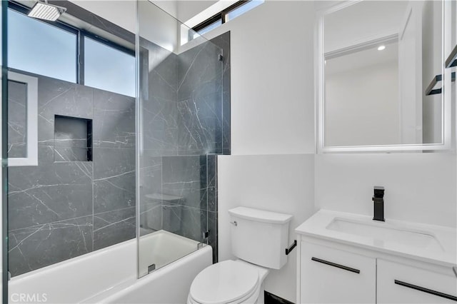 2319 Huntington Ln Unit A, Redondo Beach, CA 90278 - full bath with enclosed tub / shower combo and vanity