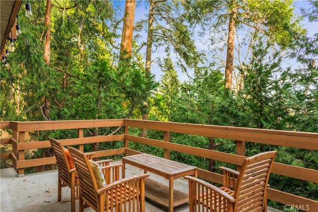 579 E Victoria Ct, Lake Arrowhead, CA 92352 - view of balcony