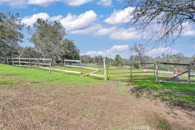 view of yard featuring a rural view