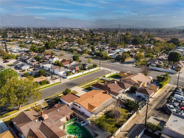 bird's eye view with a mountain view