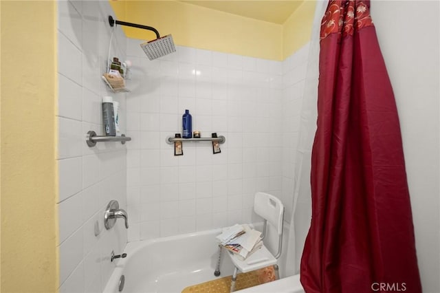 full bath with shower / tub combo