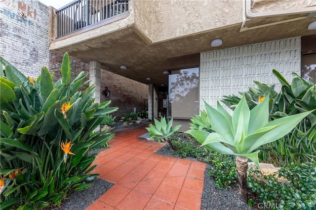 exterior space featuring a balcony