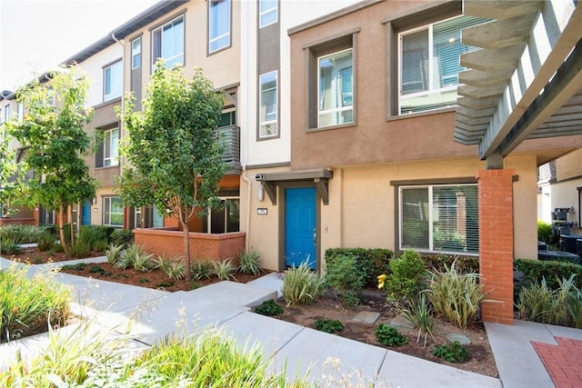 1168 Orchard Dr, Covina, CA 91722 - view of front of house featuring stucco siding