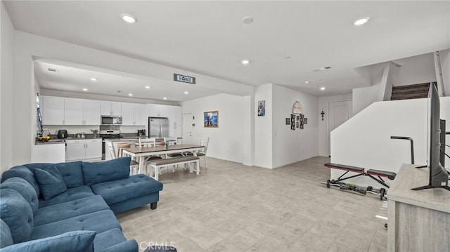 13180 Mesa Ln, Yucaipa, CA 92399 - living room with recessed lighting