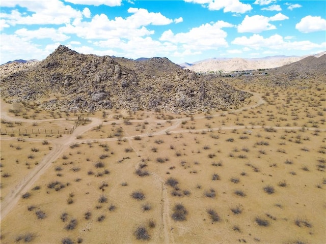 16 Laguna Seca, Apple Valley, CA 92307
