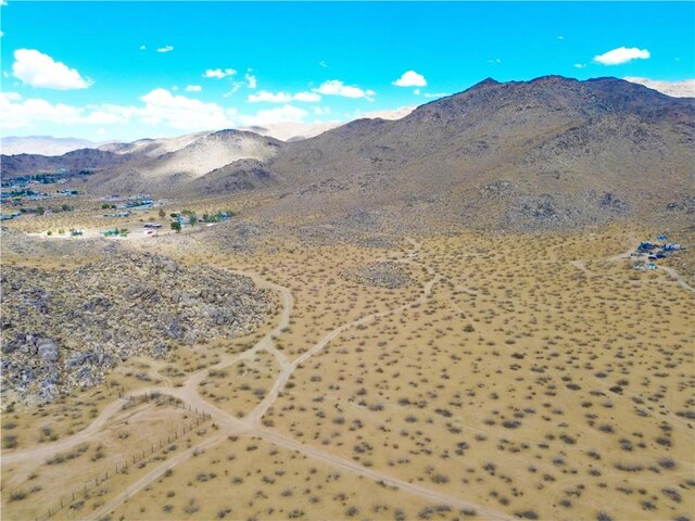 16 Laguna Seca, Apple Valley, CA 92307