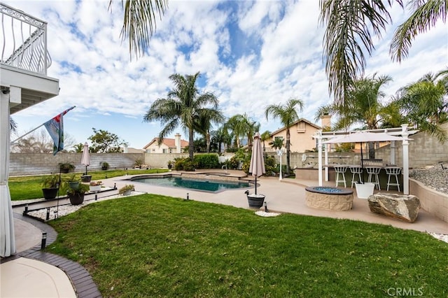 view of yard with a fenced in pool, a patio, a pergola, a fenced backyard, and a jacuzzi