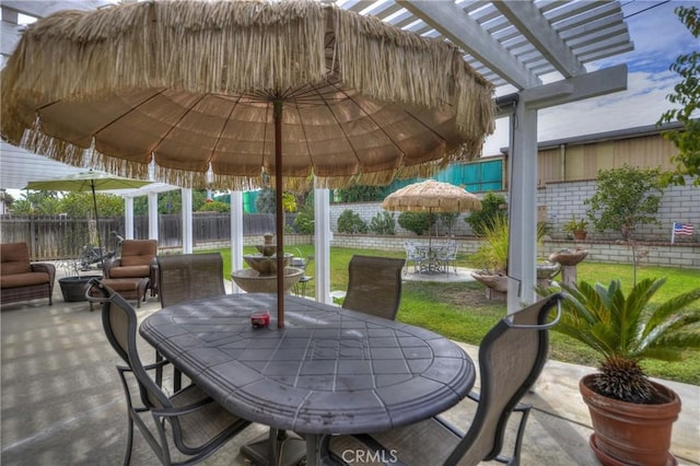 view of patio featuring a pergola