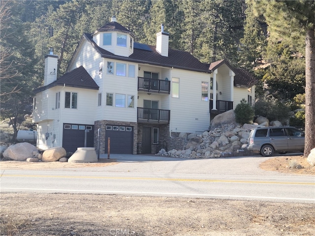 view of front of home featuring a garage