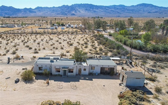 bird's eye view featuring a mountain view