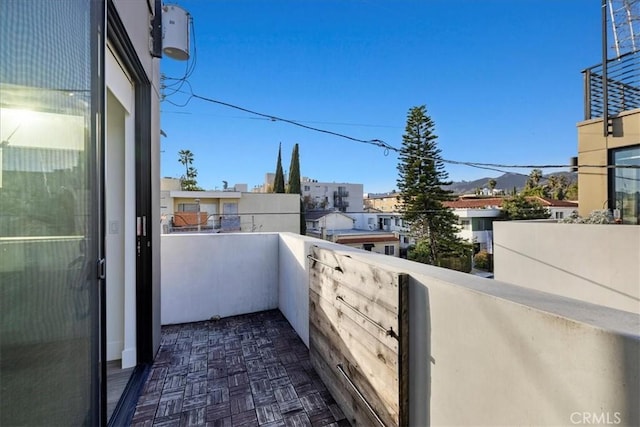 1304 N Mansfield Ave, Los Angeles, CA 90028 - view of balcony