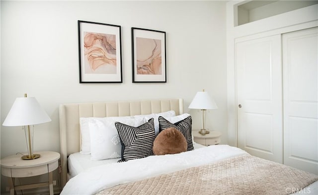 bedroom with a closet