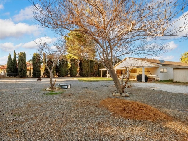 27767 Hummingbird Ln, Helendale, CA 92342 - view of yard