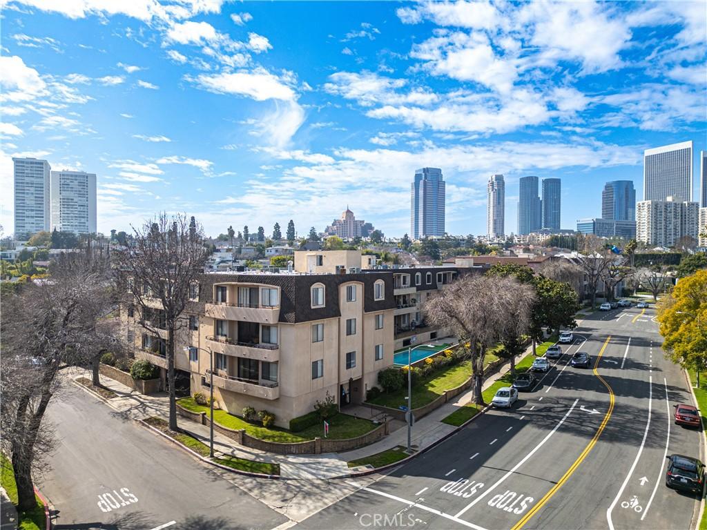 1223 Roxbury Dr Unit 305, Los Angeles, CA 90035 - skyline view