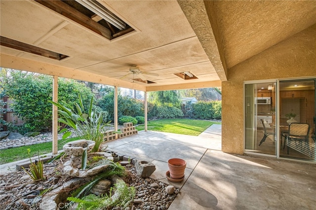 1585 W Riverglen Ave, Reedley, CA 93654 - view of patio featuring ceiling fan