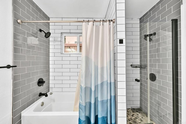 bathroom featuring shower / bath combo