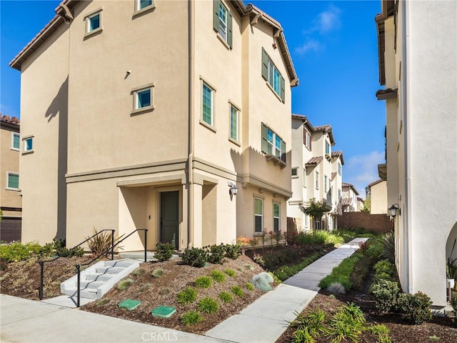 view of building exterior featuring a residential view