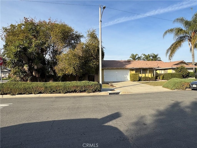 view of front of home with driveway