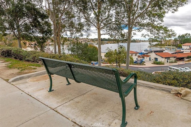 view of property's community featuring a water view