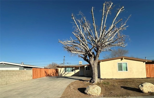 view of front of house featuring a patio area