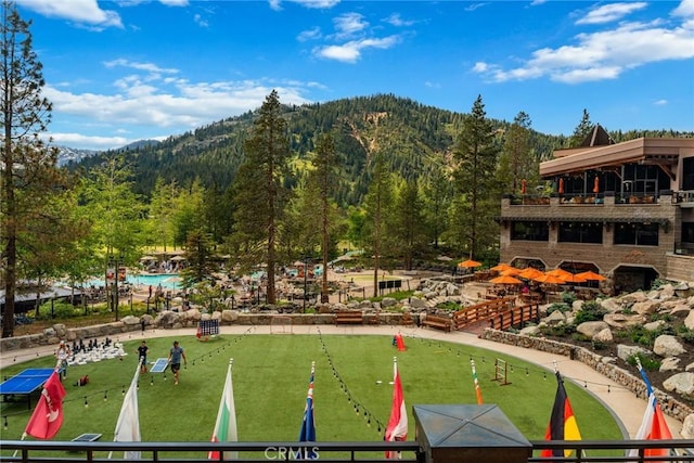 view of property's community featuring a mountain view