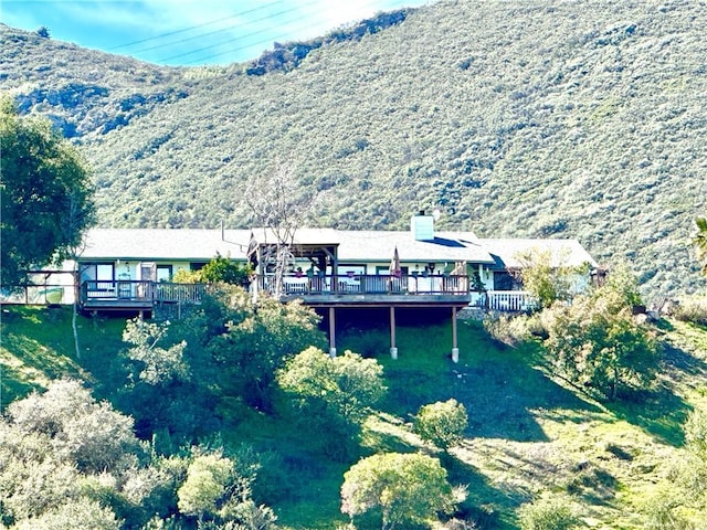 bird's eye view with a mountain view