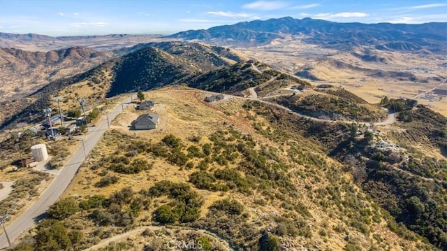 bird's eye view featuring a mountain view