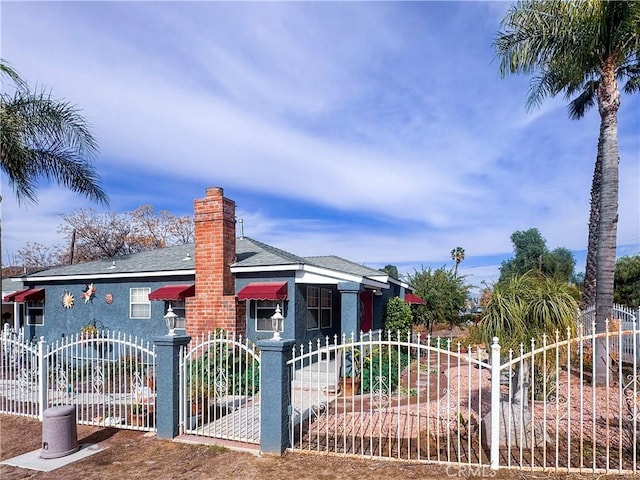 view of front of property