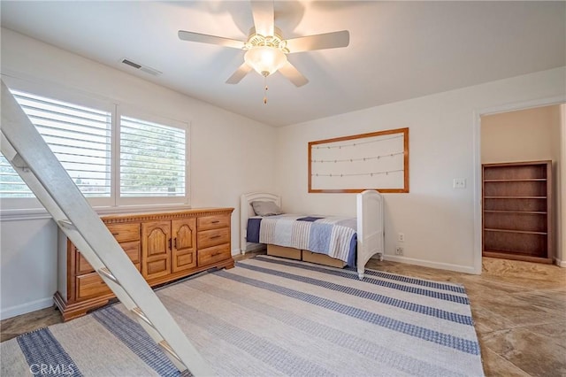 bedroom with ceiling fan