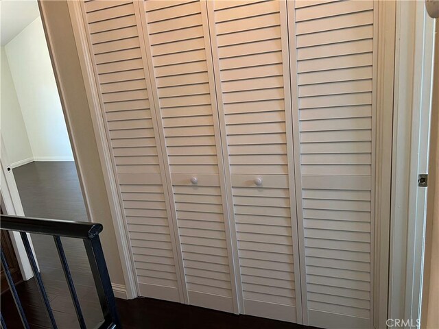 7422UNIT7 Hazeltine Ave Unit 7, Van Nuys, CA 91405 - detailed view of baseboards
